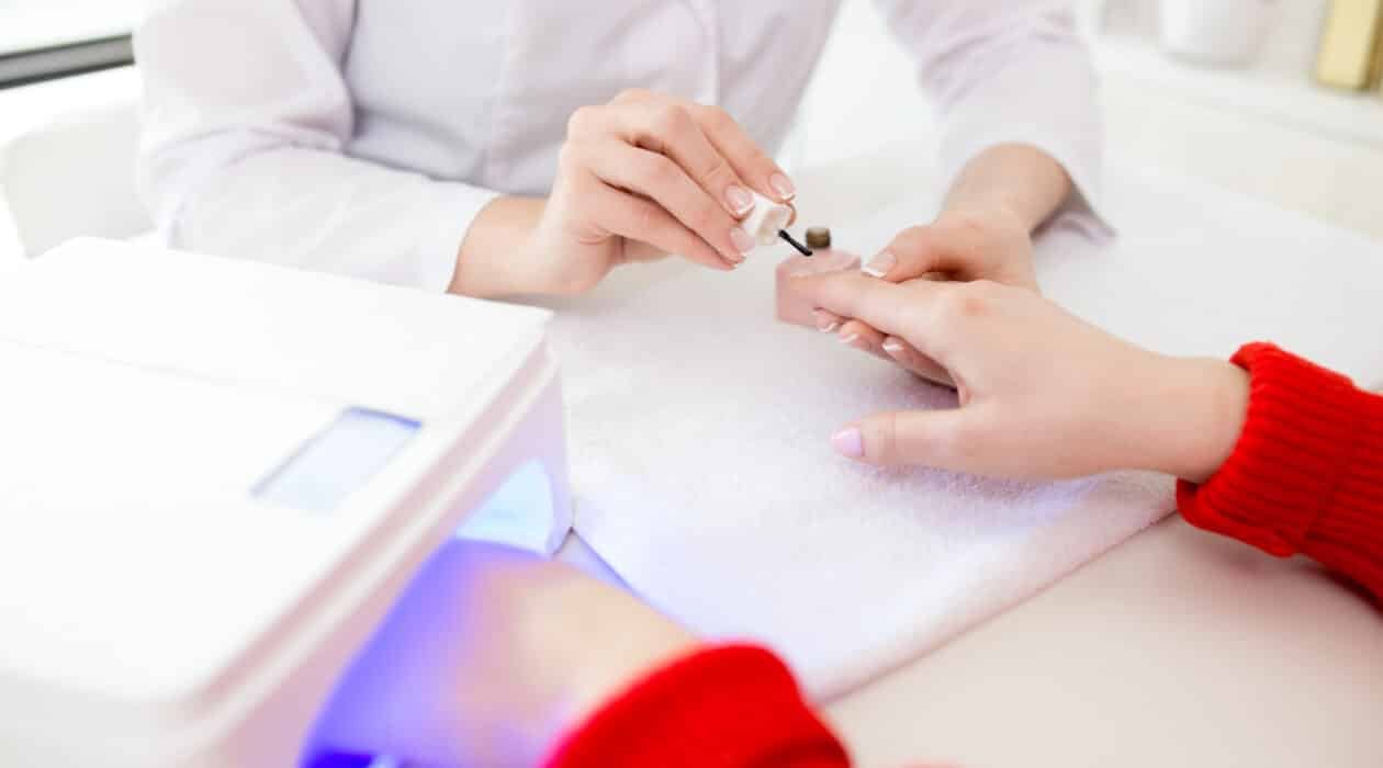 How to Remove Gel Nail Polish with Sugar